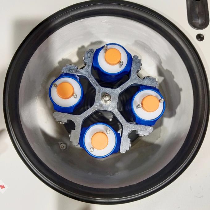 Wirówka laboratoryjna chłodzona TDL5M 6000 obr./min 5120xg z importowanym kompresorem do komórek krwi i DNA 2